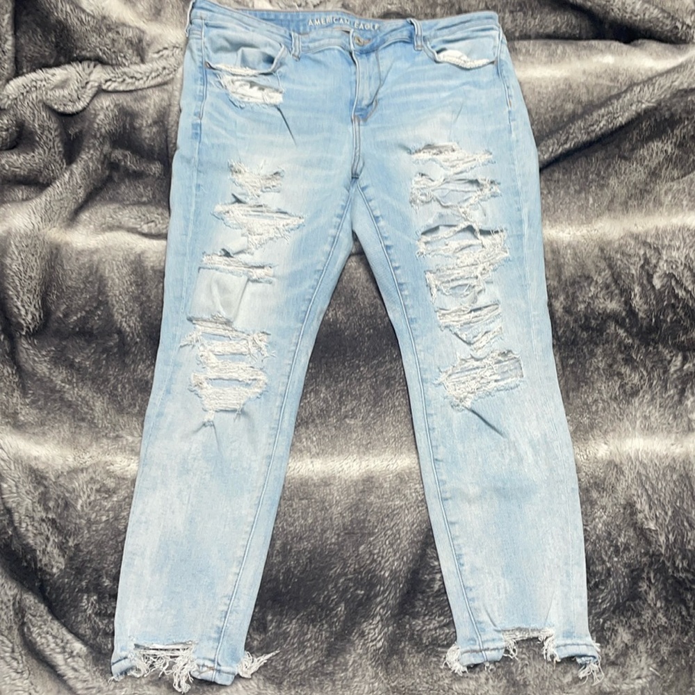 American Eagle Next Level Stretch Ripped Jegging